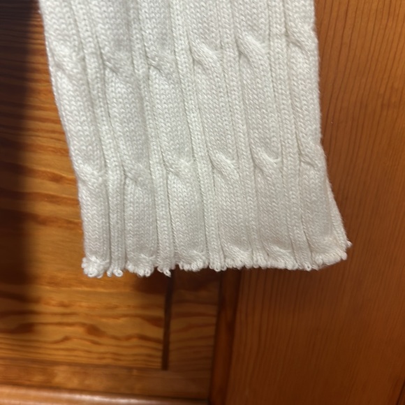 Liz Claiborne cropped White Sweater size Medium
Show off that beautiful tan. - Picture 6 of 7